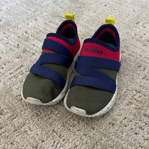 Native Kids Sneakers in Olive and Navy